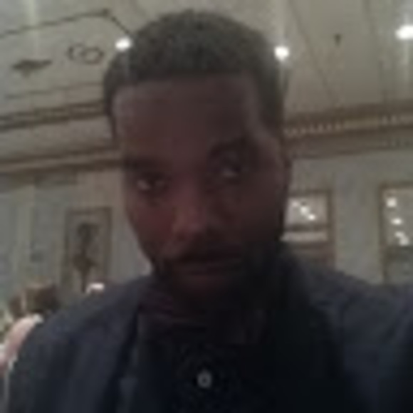 Meet your Posher, Dominique - Picture 1 of 1